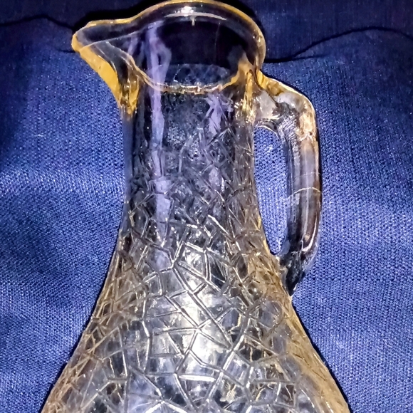 Unique 10" glass spider web crackled heavy water pitcher patent applied for - Picture 4 of 4